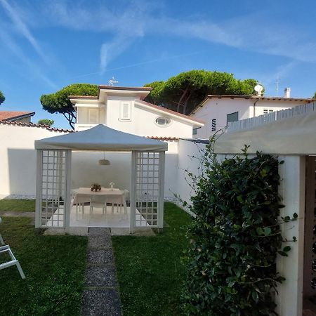 Minzoni94 - Twobedroom+Garden Lido di Camaiore Kültér fotó